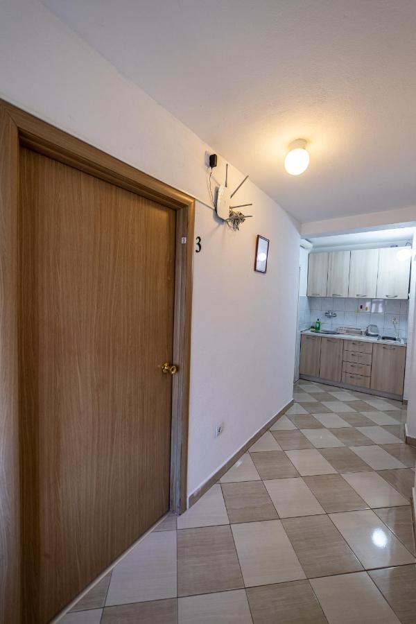 Apartments Vila Nikolic Рафаиловичи Экстерьер фото