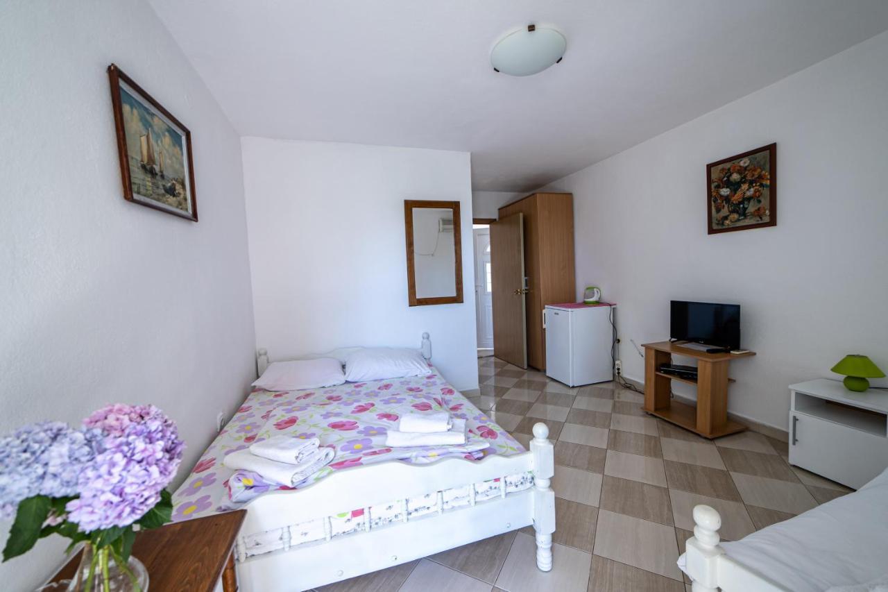 Apartments Vila Nikolic Рафаиловичи Экстерьер фото