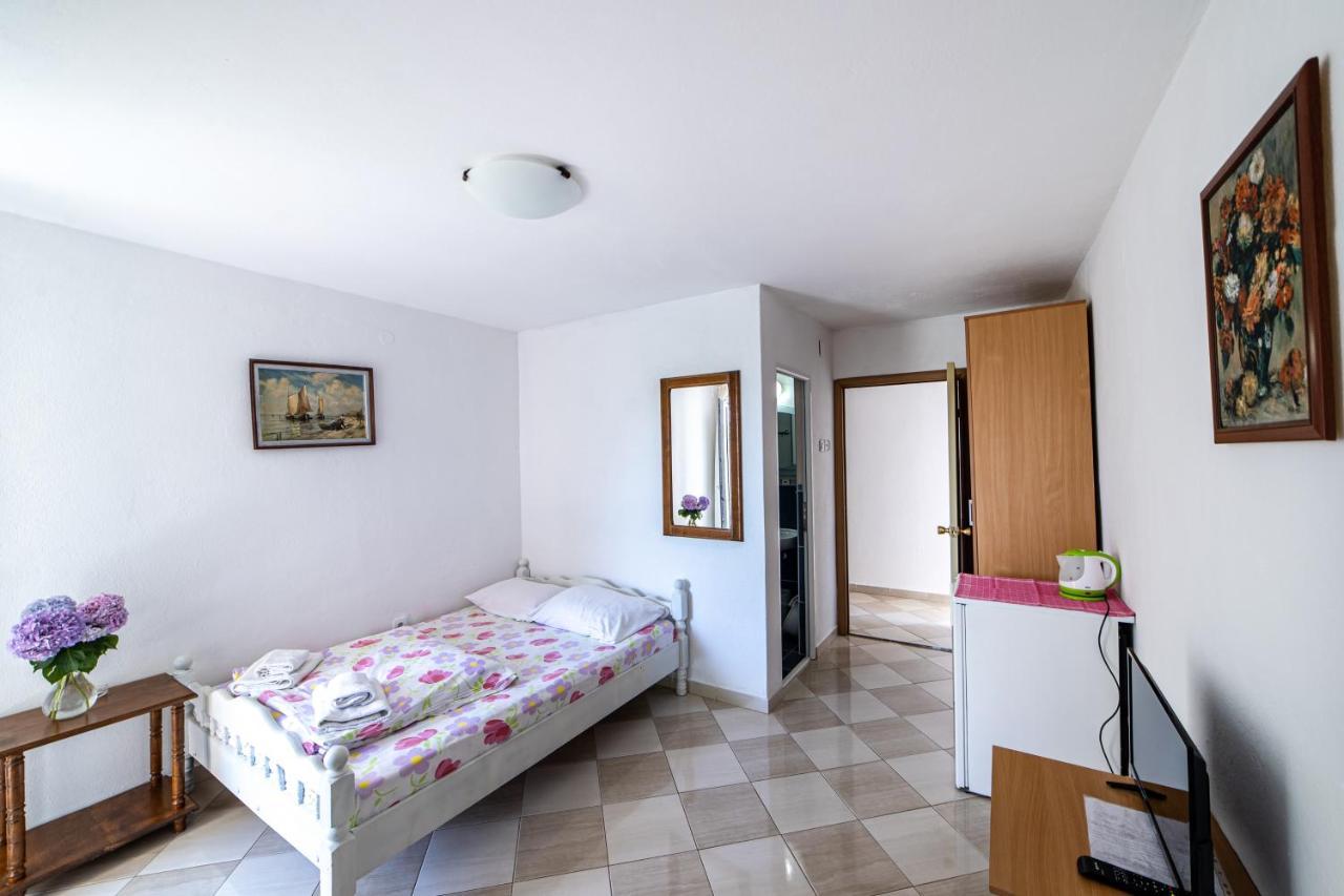 Apartments Vila Nikolic Рафаиловичи Экстерьер фото
