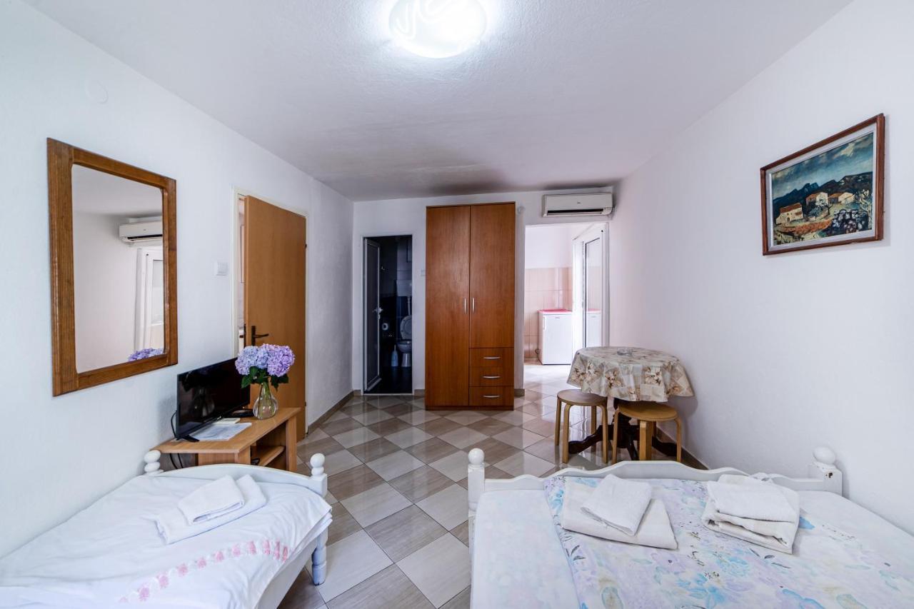Apartments Vila Nikolic Рафаиловичи Экстерьер фото