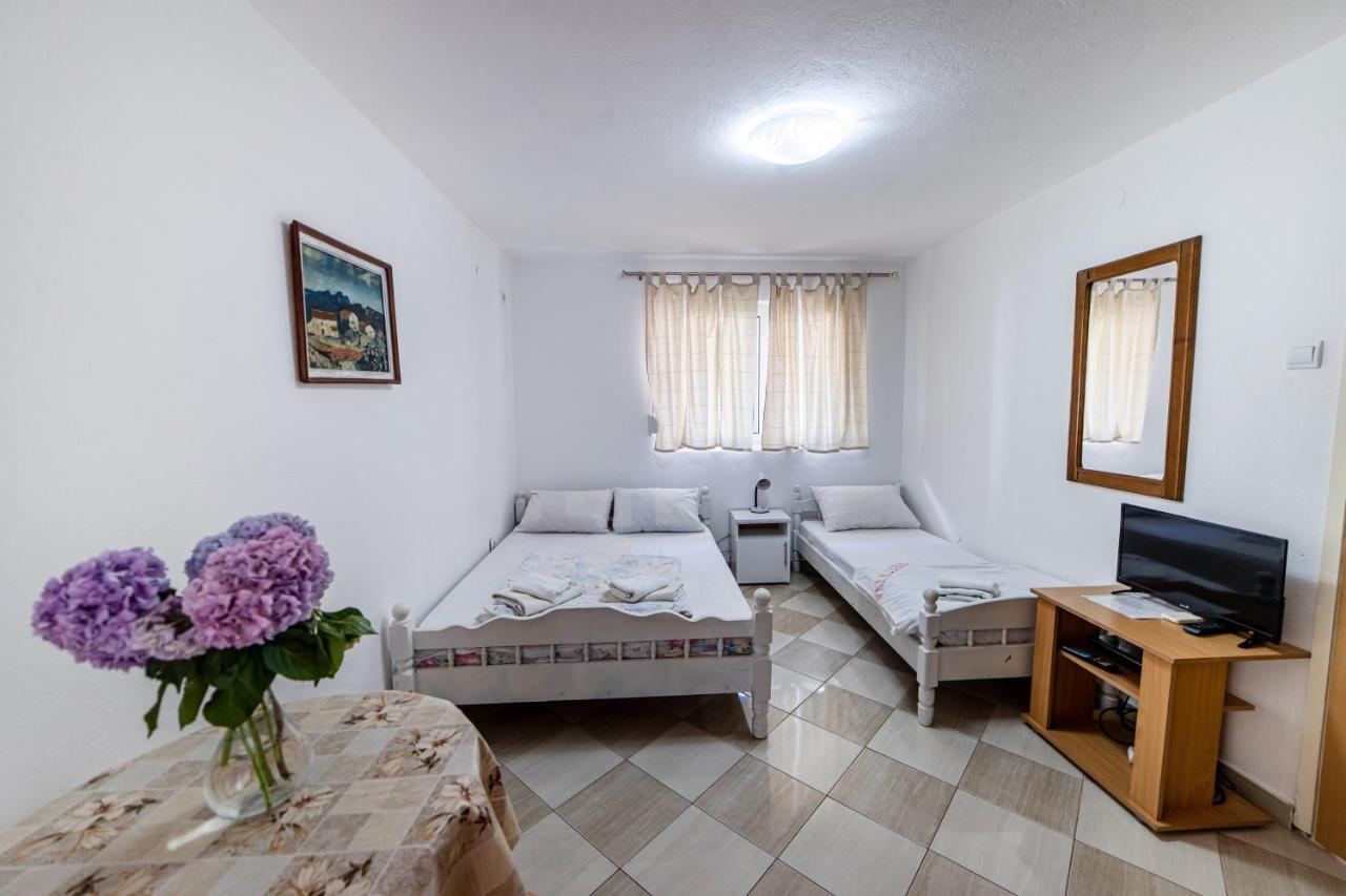 Apartments Vila Nikolic Рафаиловичи Экстерьер фото
